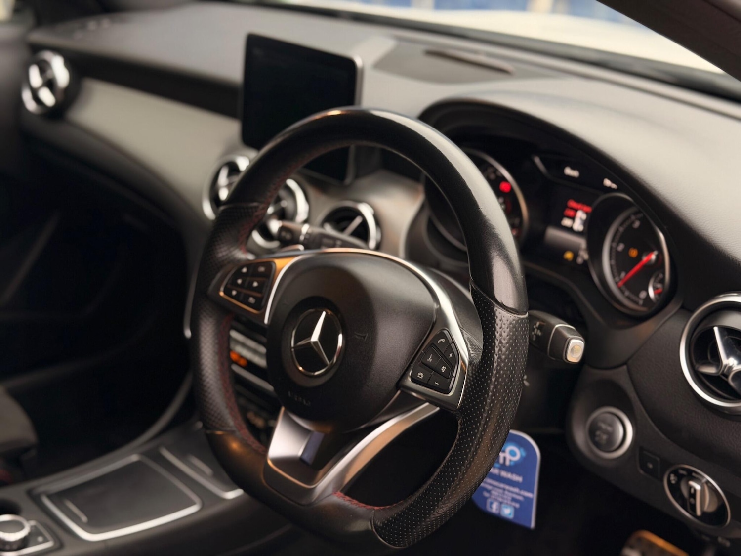 Used Mercedes-Benz GLA for sale - 77807849: Photo 36