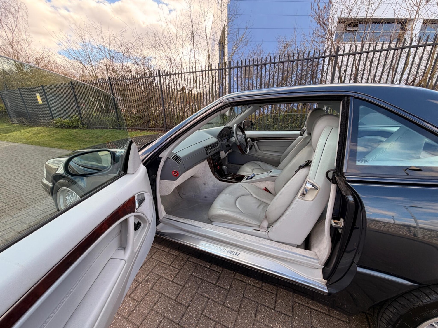 Used Mercedes-Benz SL for sale - 77671062: Photo 16