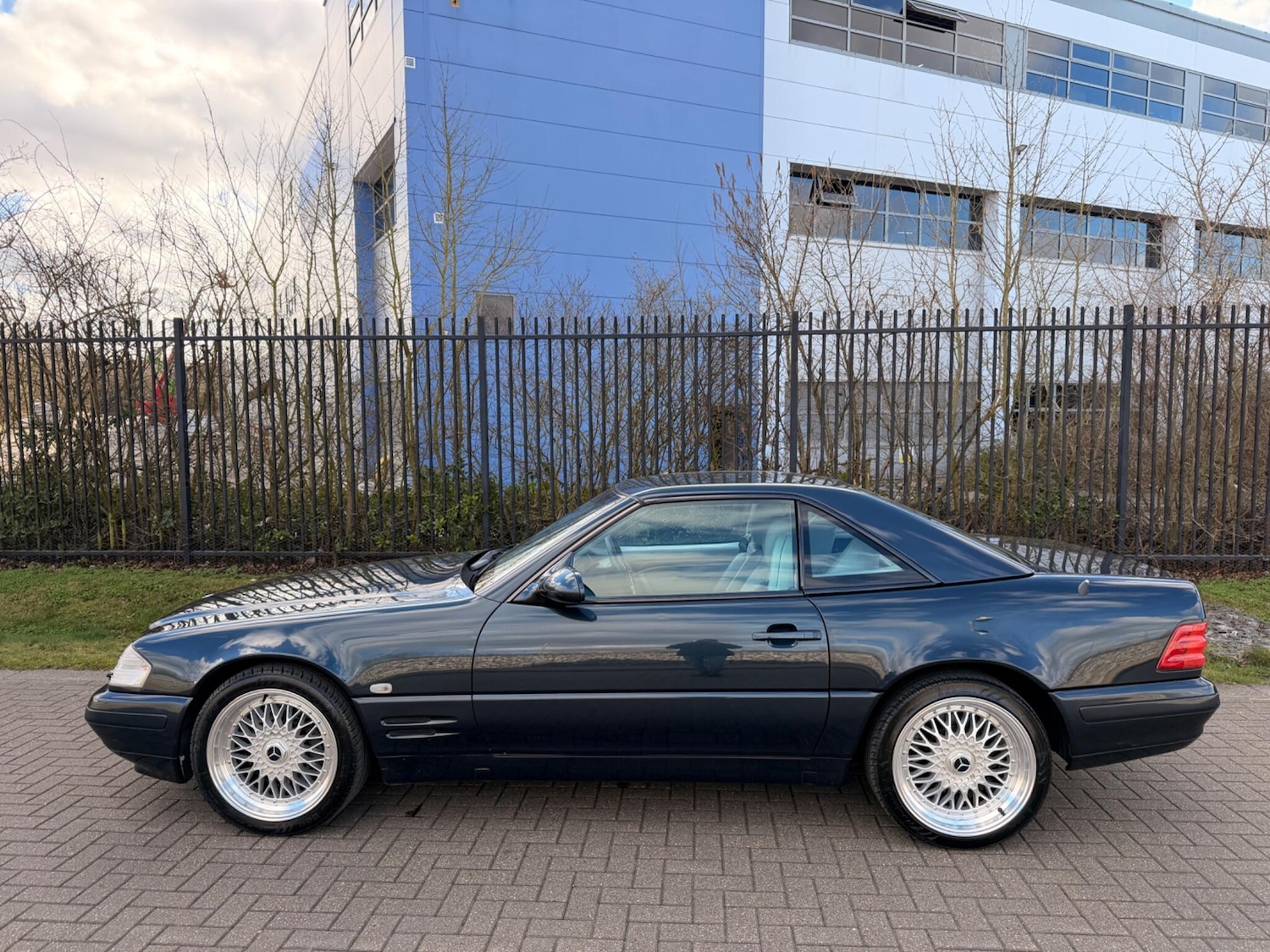 Used Mercedes-Benz SL for sale - 77671062: Photo 23