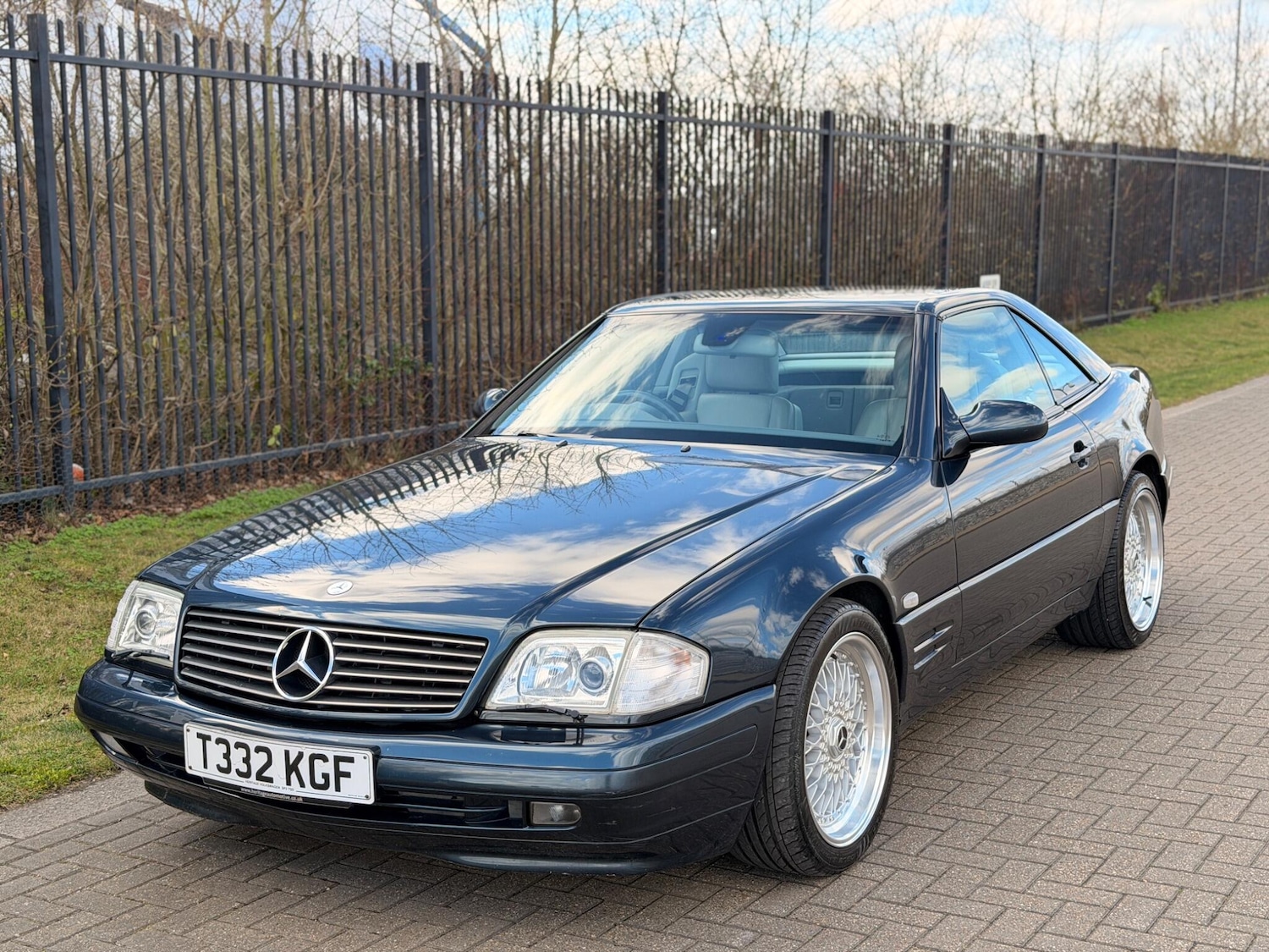 Used Mercedes-Benz SL for sale - 77671062: Photo 3