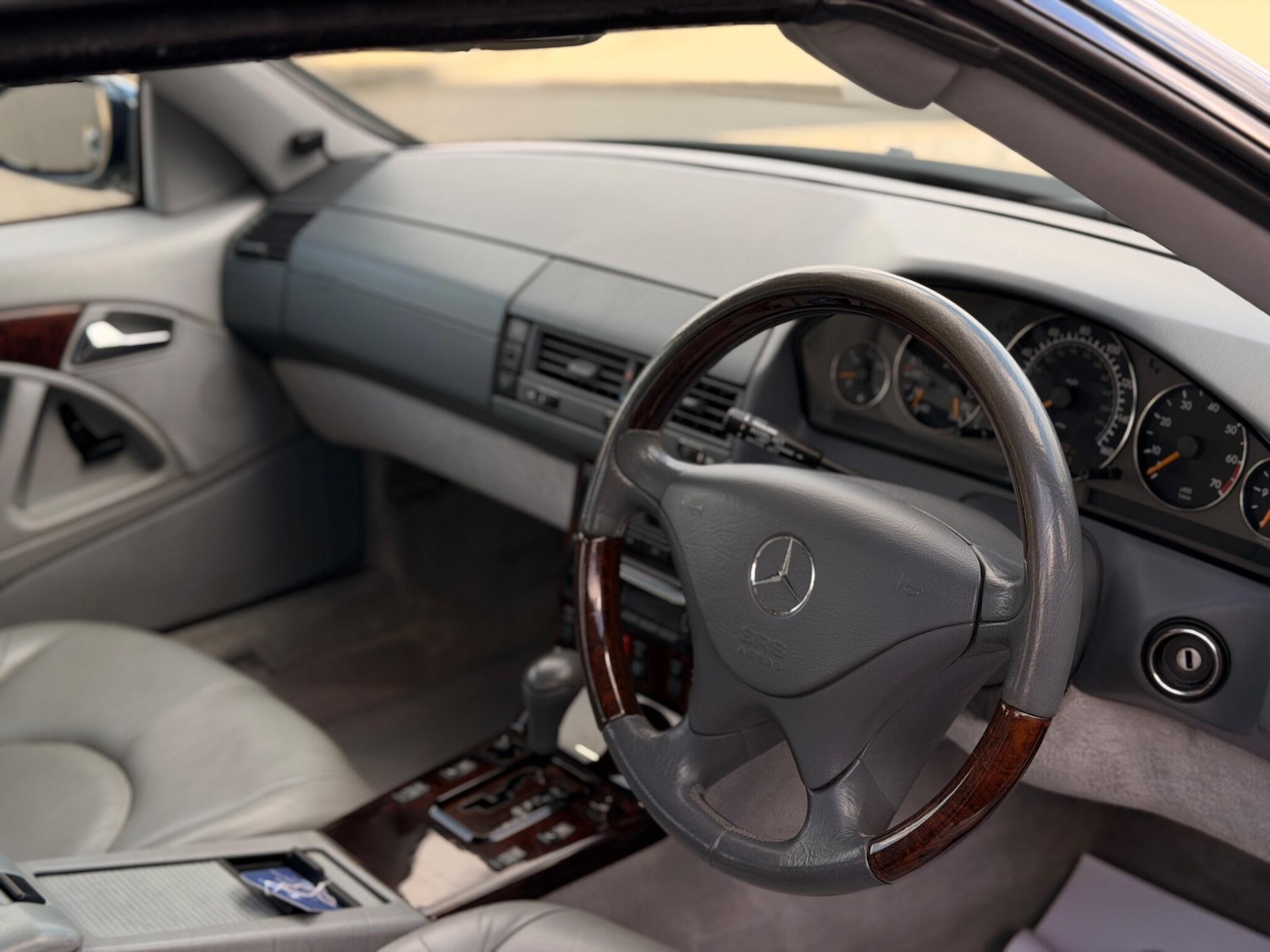 Used Mercedes-Benz SL for sale - 77671062: Photo 8