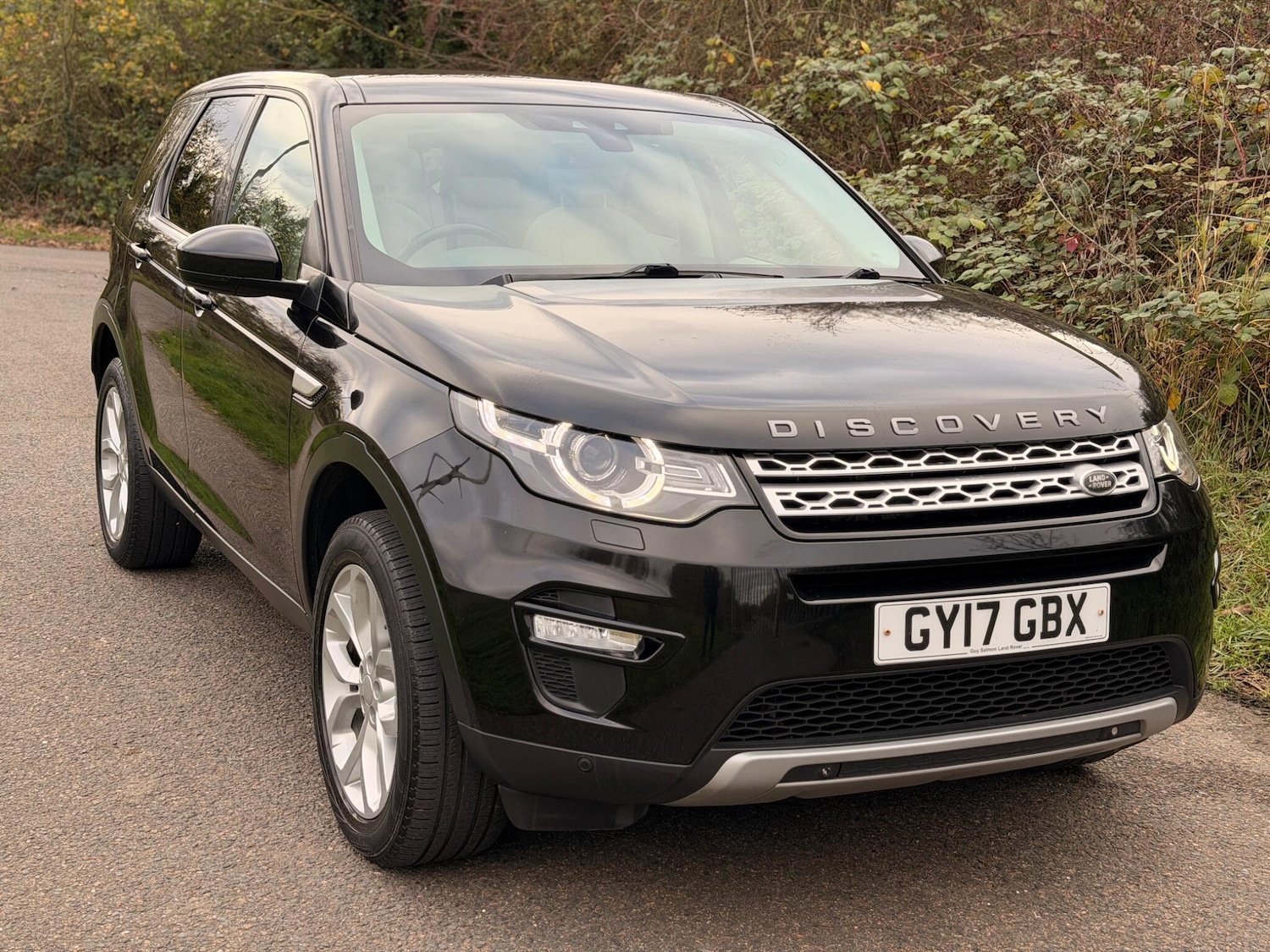 Used Land Rover Discovery Sport for sale - 76656990: Photo 1