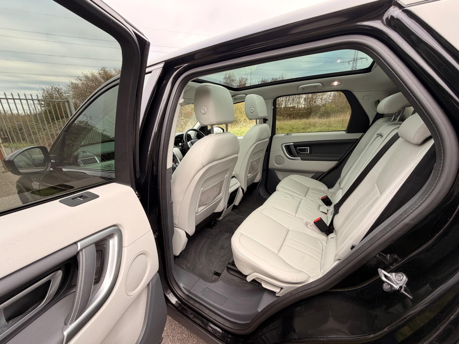 Used Land Rover Discovery Sport for sale - 76656990: Photo 10