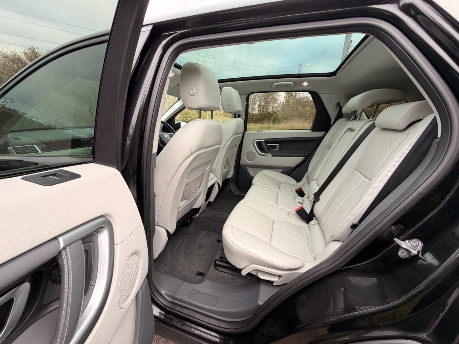 Used Land Rover Discovery Sport for sale - 76656990: Photo 19