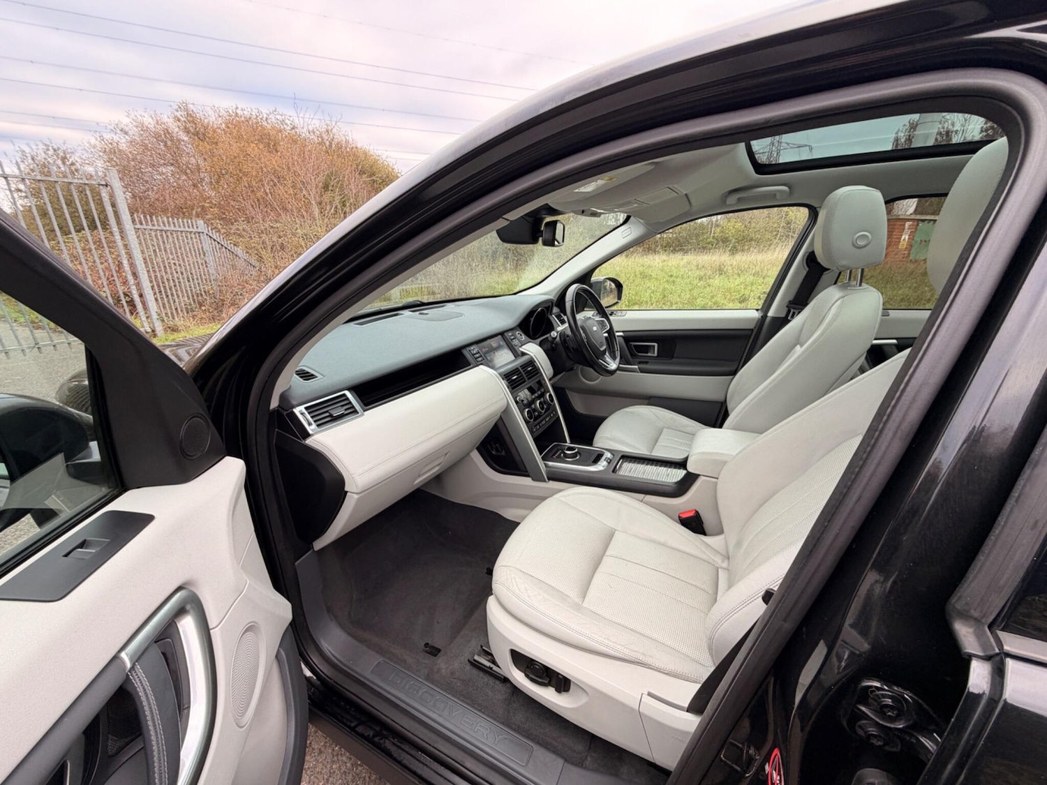 Used Land Rover Discovery Sport for sale - 76656990: Photo 21