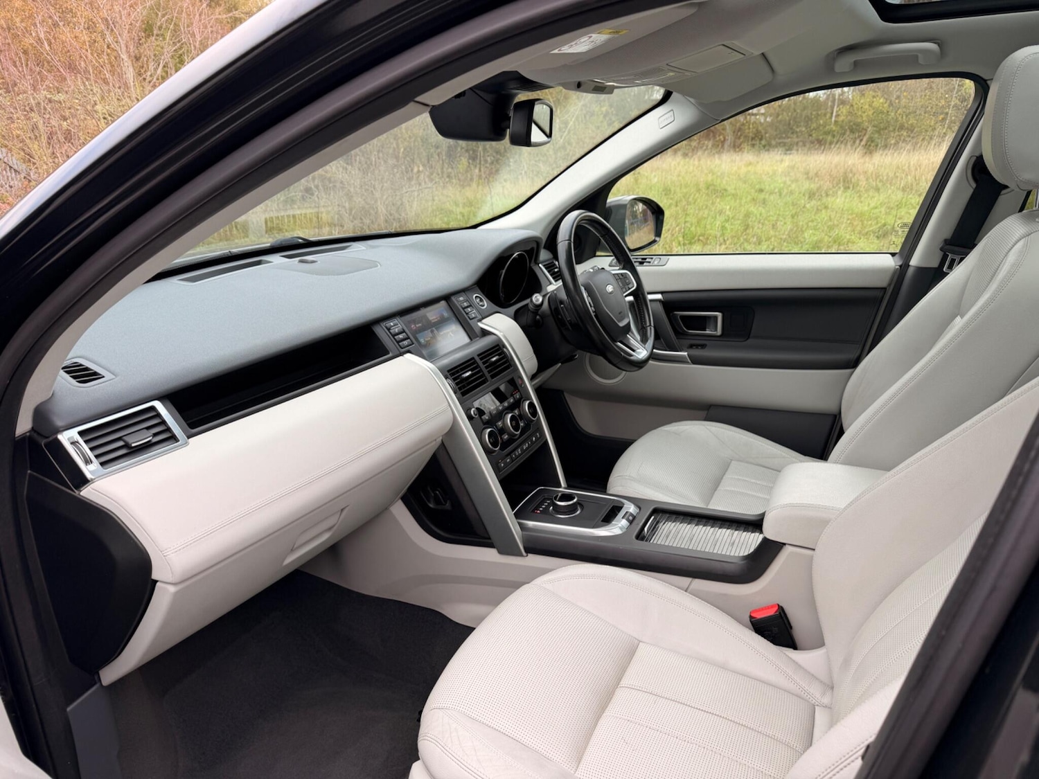 Used Land Rover Discovery Sport for sale - 76656990: Photo 33