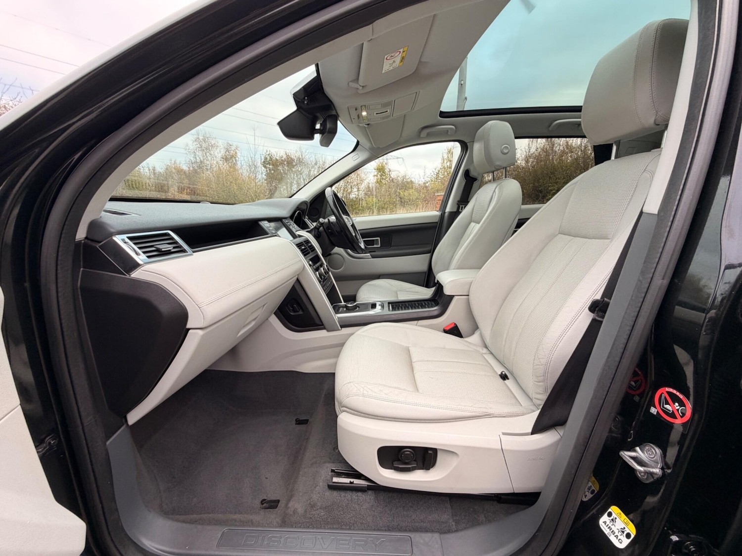 Used Land Rover Discovery Sport for sale - 76656990: Photo 40