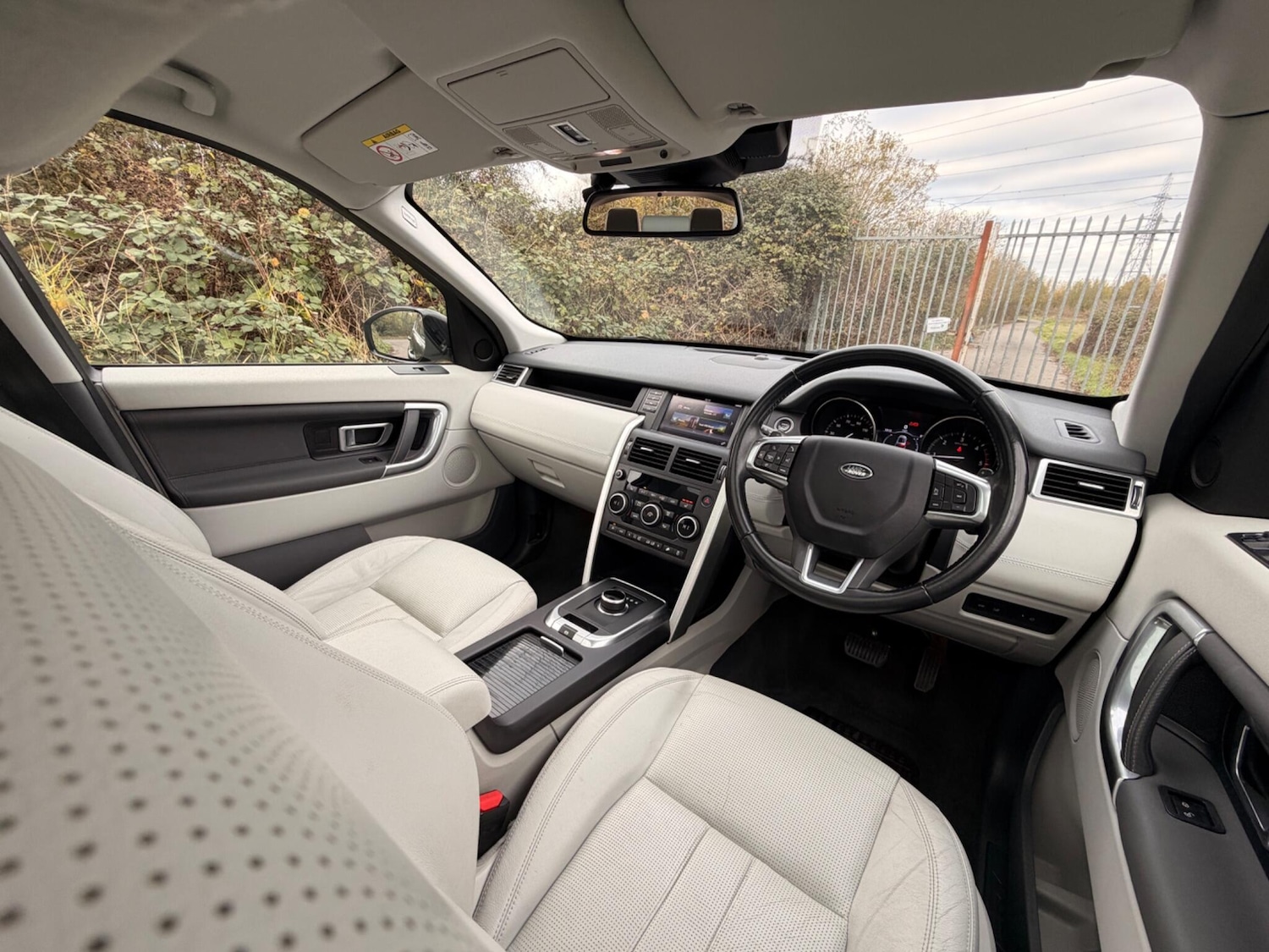 Used Land Rover Discovery Sport for sale - 76656990: Photo 8