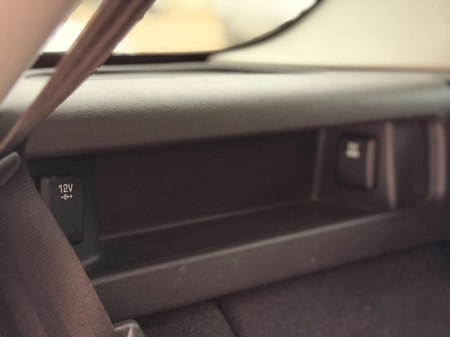 Used Land Rover Discovery Sport 2017 for sale - 77695345: Photo 32