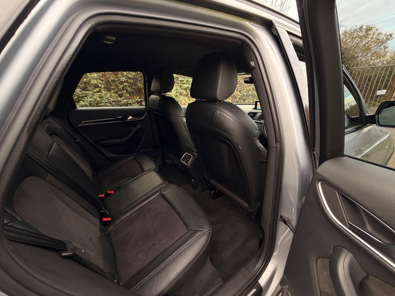 Used Audi Q3 2017 for sale - 76912940: Photo 12