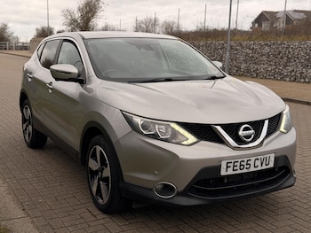 Used Nissan Qashqai 2015 for sale - 77637824: Photo