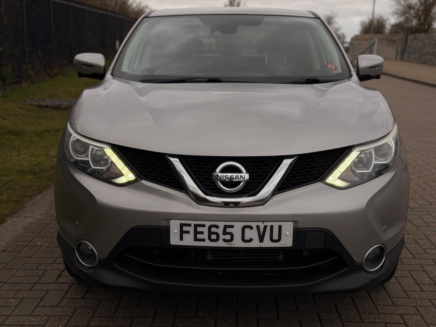 Used Nissan Qashqai 2015 for sale - 77637824: Photo 2