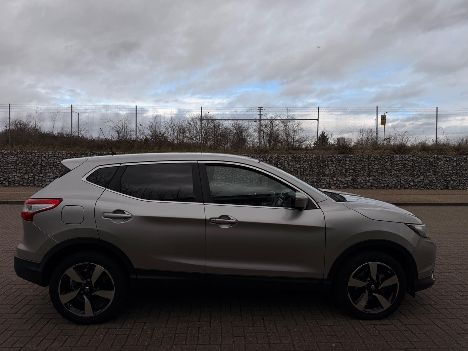 Used Nissan Qashqai 2015 for sale - 77637824: Photo 23