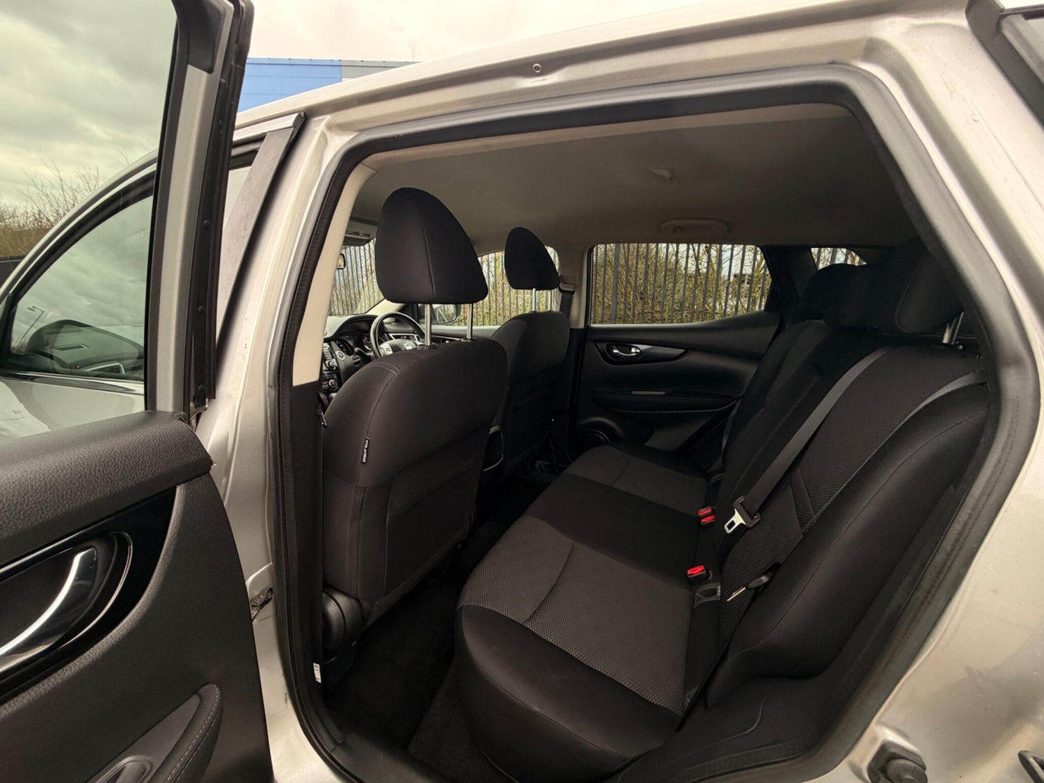 Used Nissan Qashqai 2015 for sale - 77637824: Photo 25