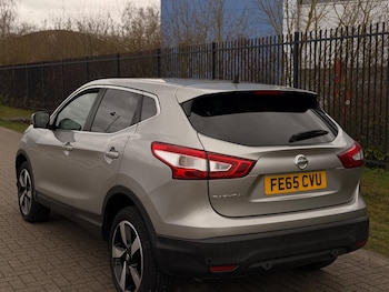 Used Nissan Qashqai 2015 for sale - 77637824: Photo