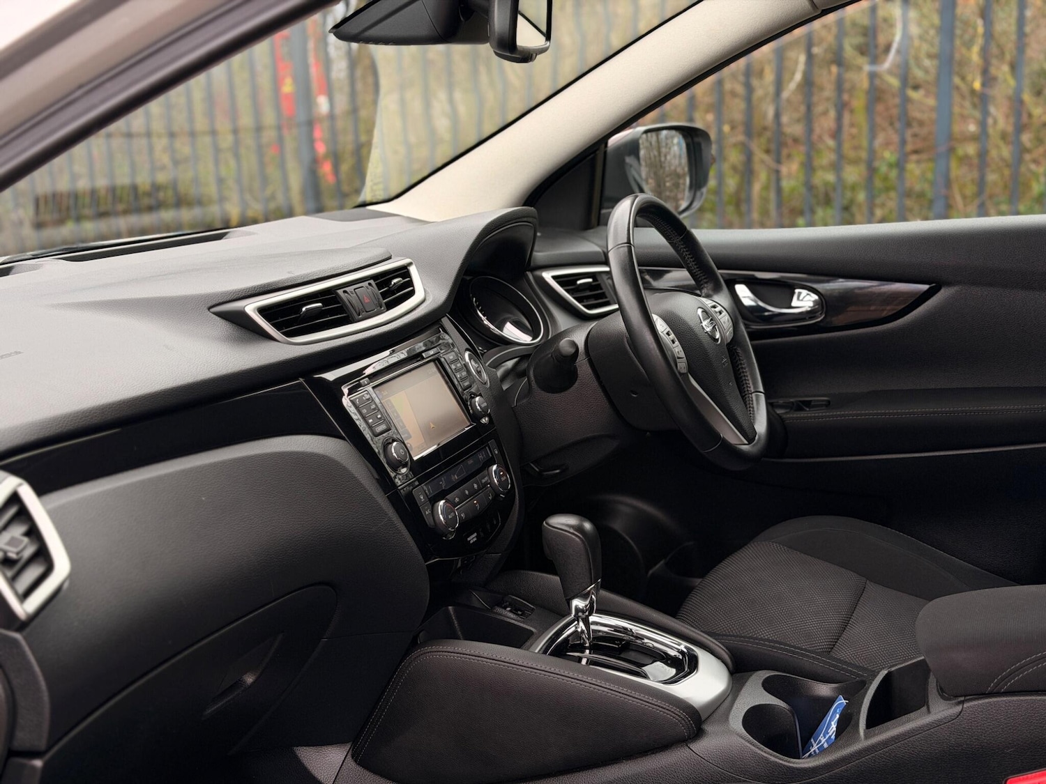 Used Nissan Qashqai 2015 for sale - 77637824: Photo 8