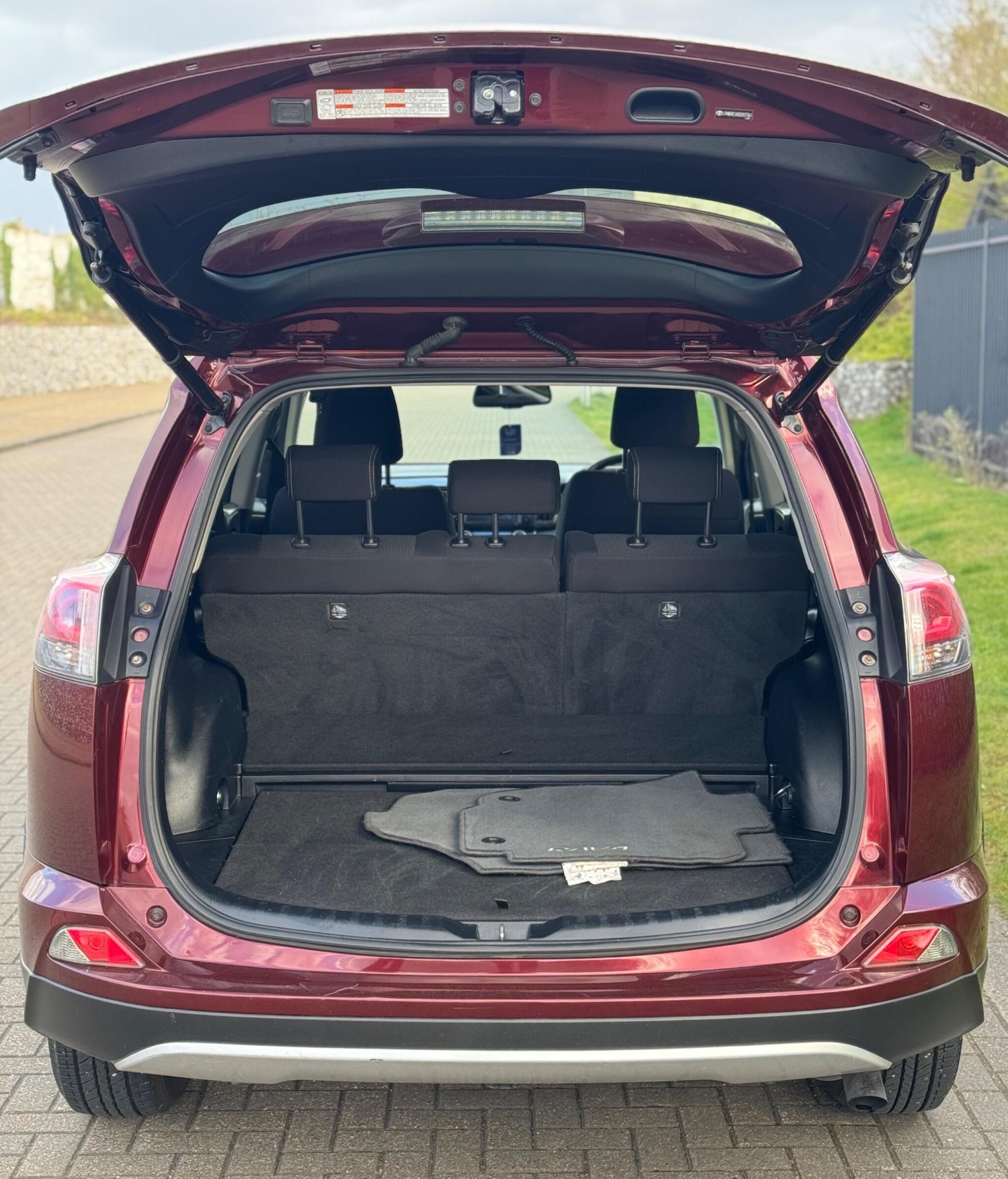 Used Toyota RAV4 2016 for sale - 78072627: Photo 8