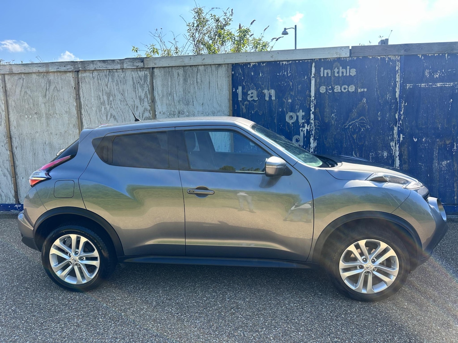Vehicle 28