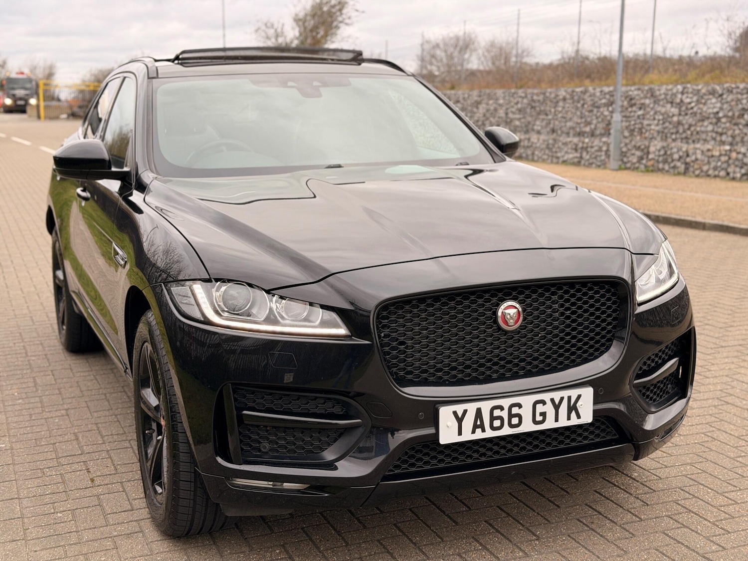 Used Jaguar F-Pace 2017 for sale - 77695346: Photo 15