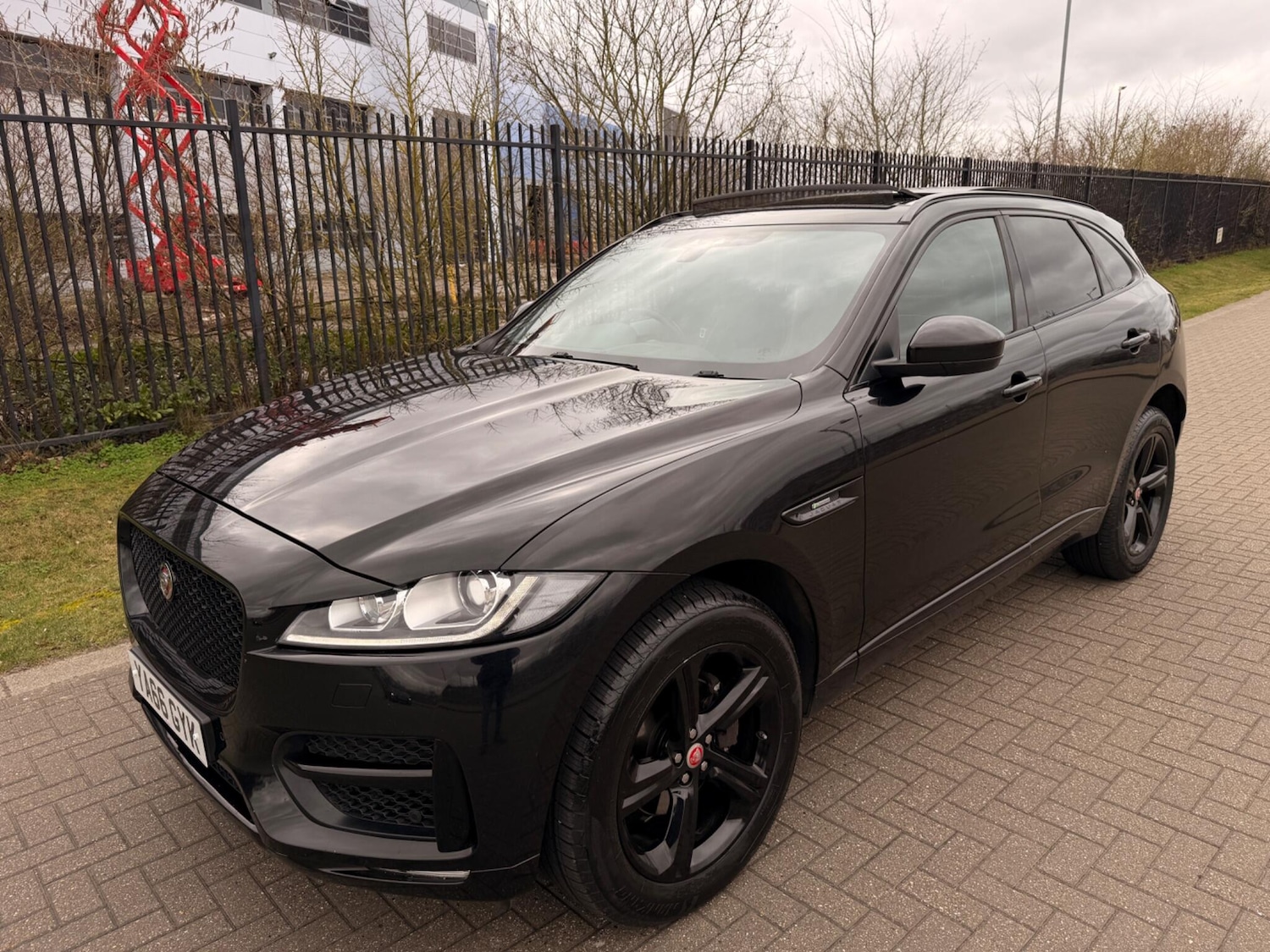 Used Jaguar F-Pace 2017 for sale - 77695346: Photo 17