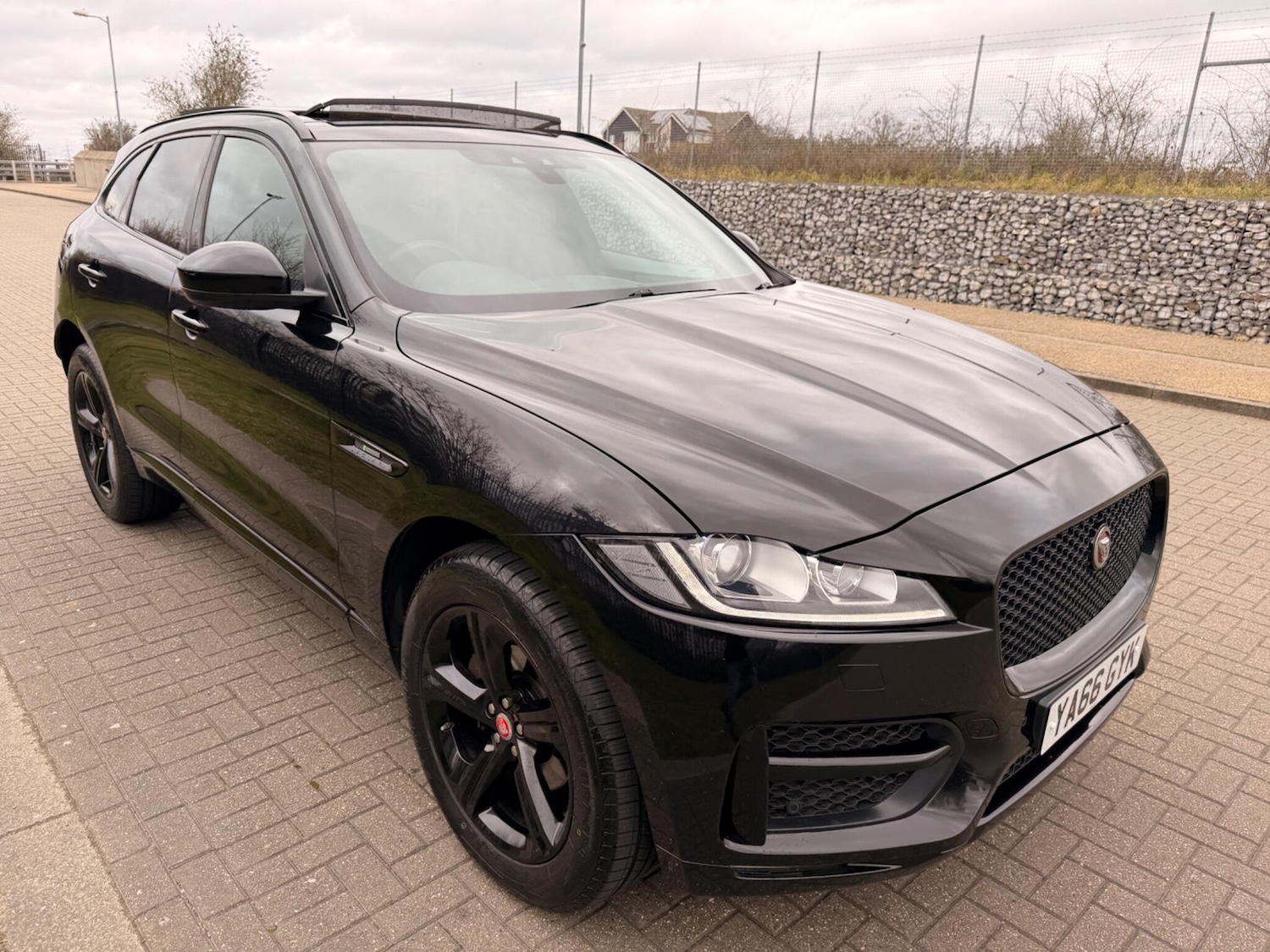 Used Jaguar F-Pace 2017 for sale - 77695346: Photo 27