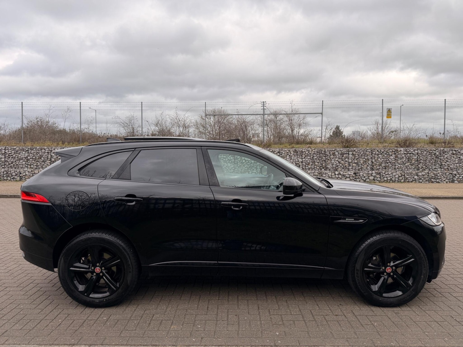 Used Jaguar F-Pace 2017 for sale - 77695346: Photo 33