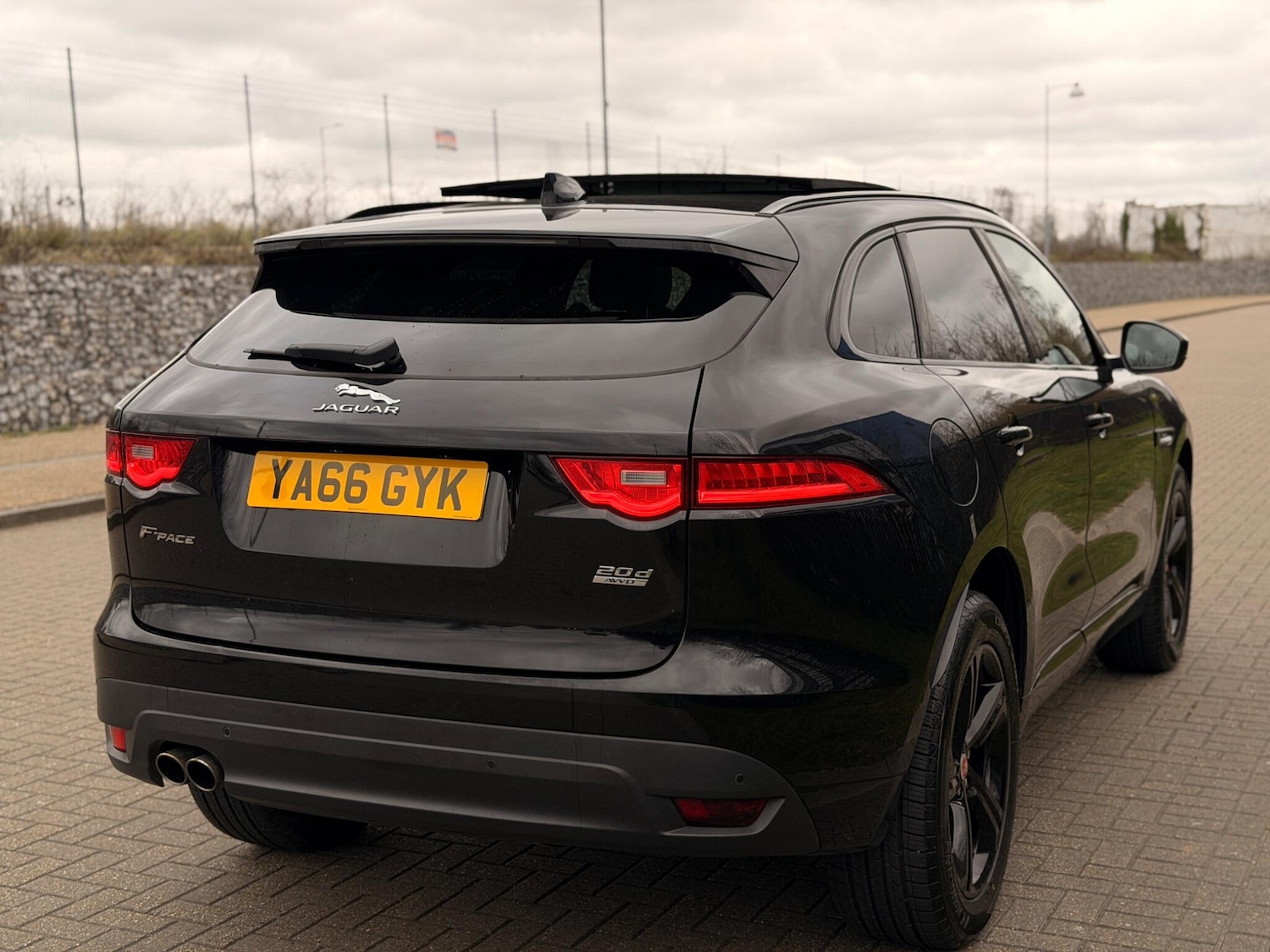 Used Jaguar F-Pace 2017 for sale - 77695346: Photo 6