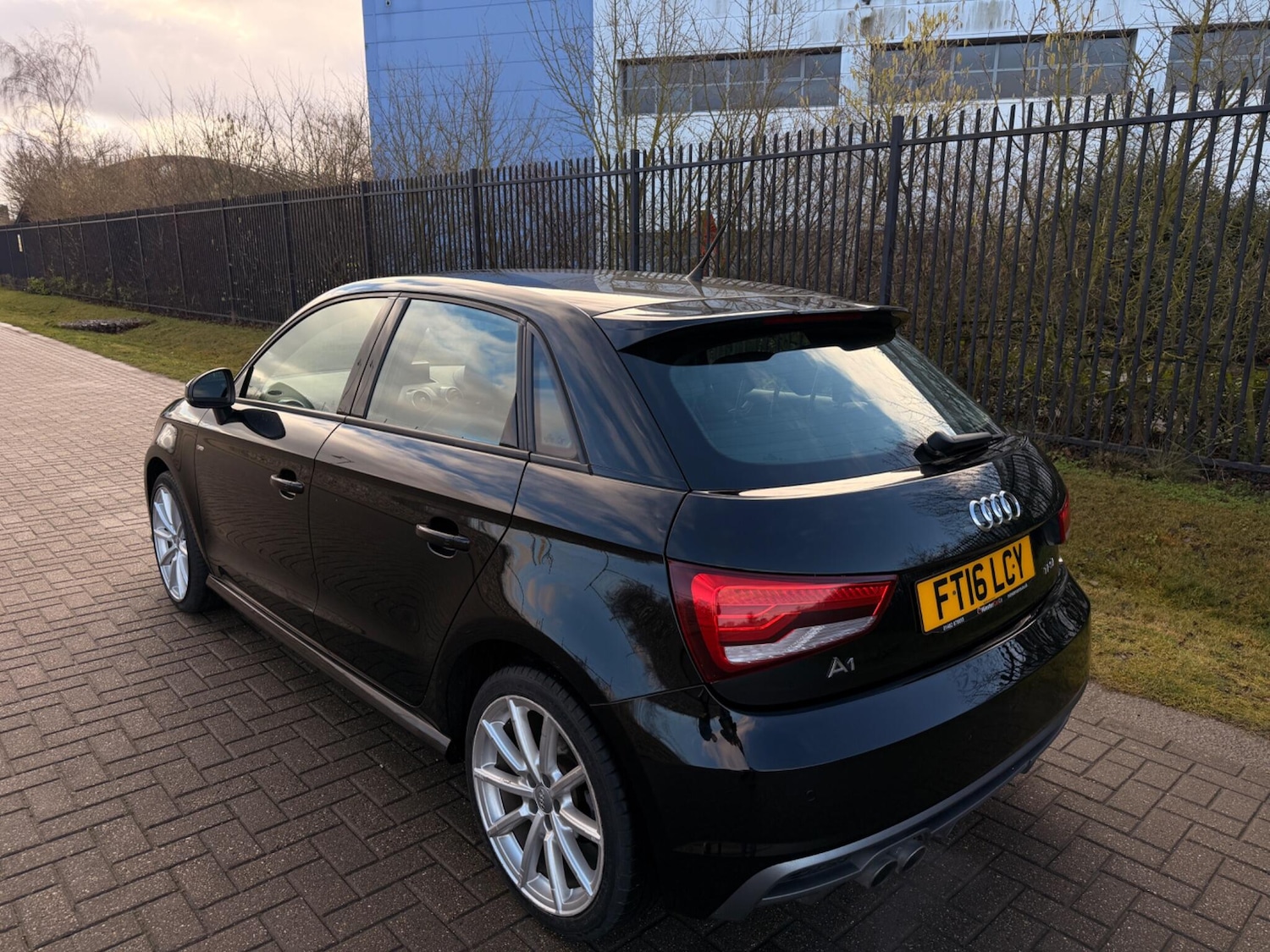 Used Audi A1 for sale - 77266726: Photo 4