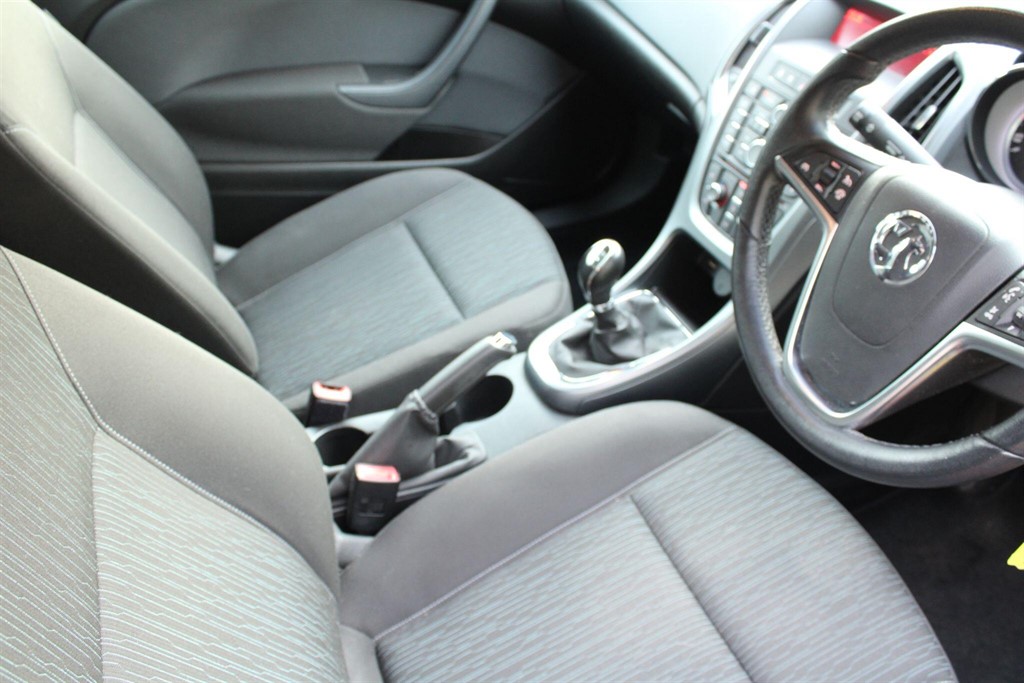 Used Vauxhall Astra GTC 2014 for sale - 77804102: Photo 32