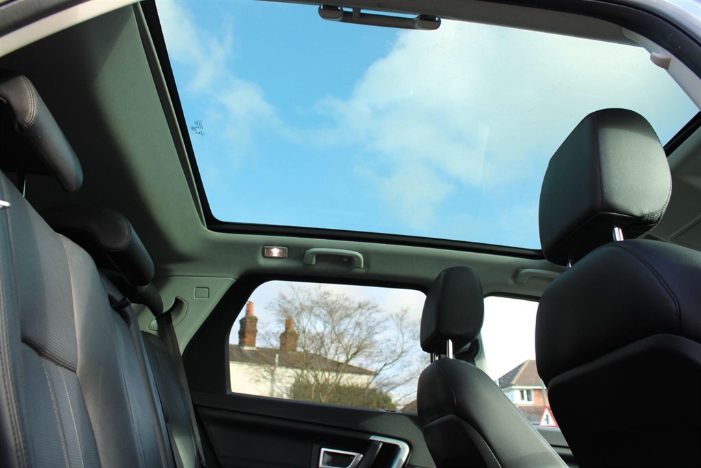 Used Land Rover Discovery Sport 2017 for sale - 77261926: Photo 25