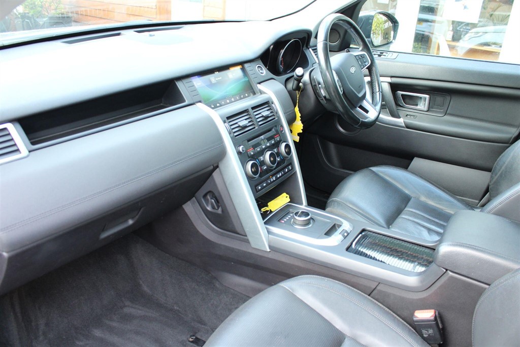 Used Land Rover Discovery Sport 2017 for sale - 77261926: Photo 28