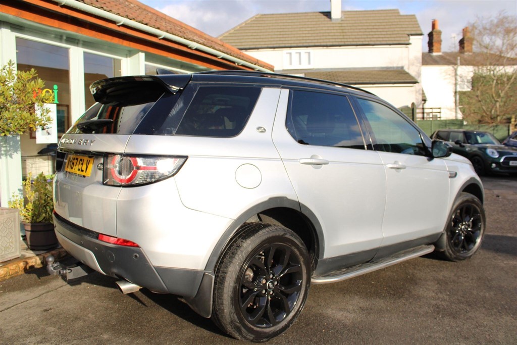 Used Land Rover Discovery Sport 2017 for sale - 77261926: Photo 4