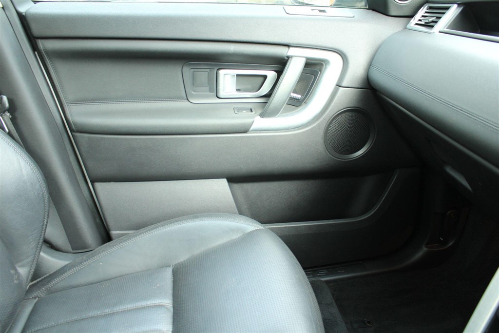 Used Land Rover Discovery Sport 2017 for sale - 77261926: Photo 45