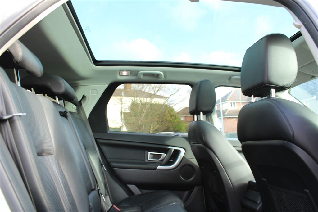 Used Land Rover Discovery Sport 2017 for sale - 77261926: Photo 57