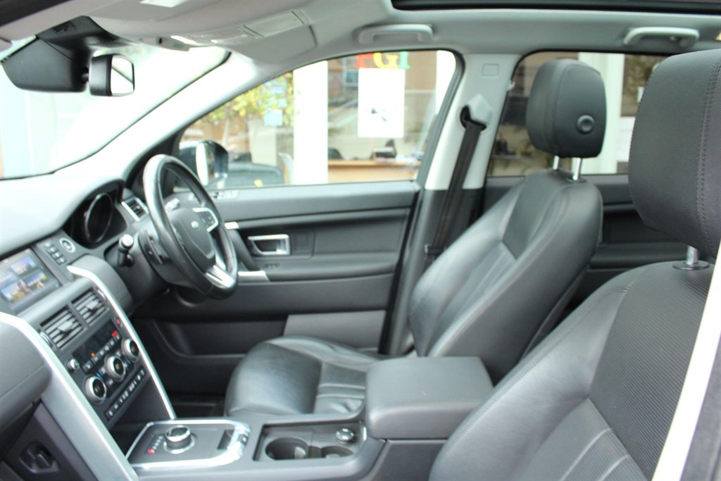 Used Land Rover Discovery Sport 2018 for sale - 77300765: Photo 40