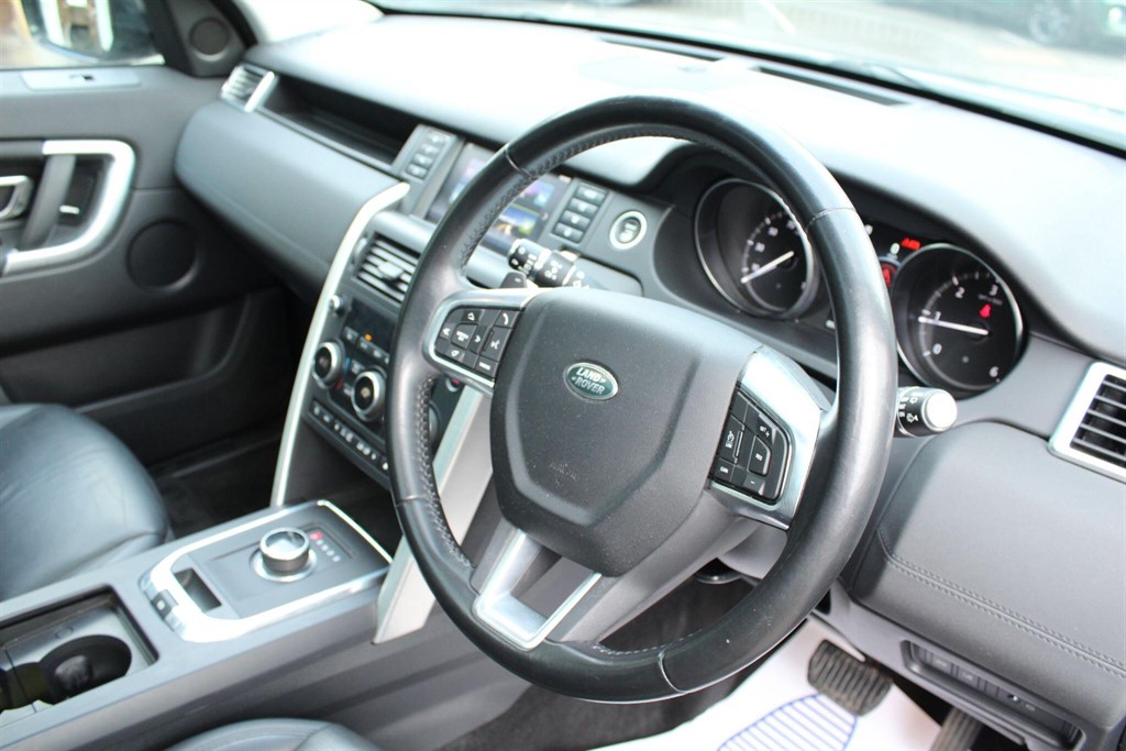 Used Land Rover Discovery Sport 2018 for sale - 77300765: Photo 44