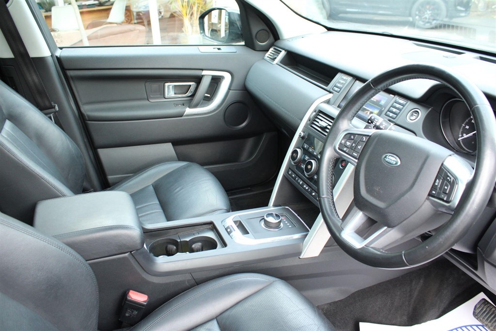 Used Land Rover Discovery Sport 2018 for sale - 77300765: Photo 65