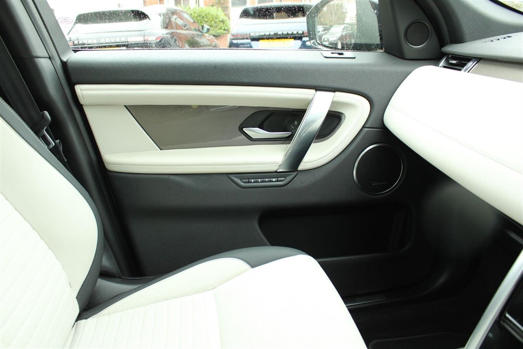 Used Land Rover Discovery Sport 2019 for sale - 77778829: Photo 32