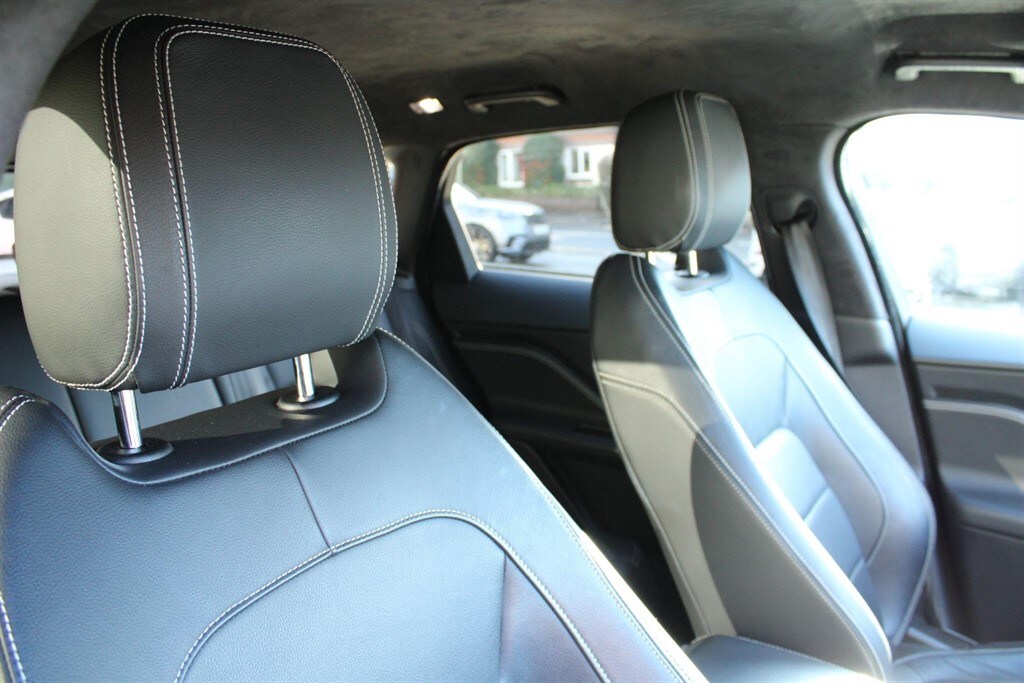 Used Jaguar F-Pace 2019 for sale - 77435376: Photo 9