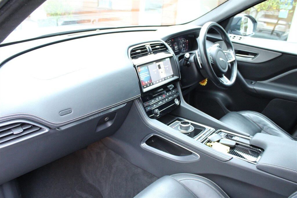 Used Jaguar F-Pace 2020 for sale - 77545488: Photo 7