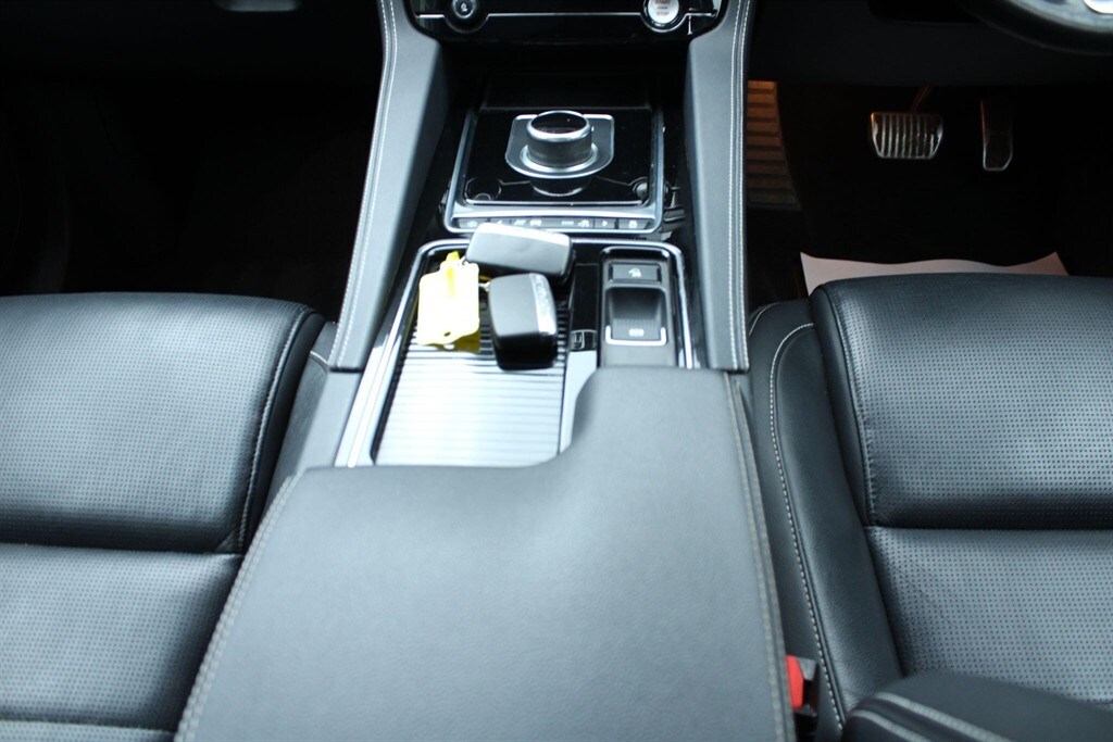 Used Jaguar F-Pace 2020 for sale - 77545488: Photo 8