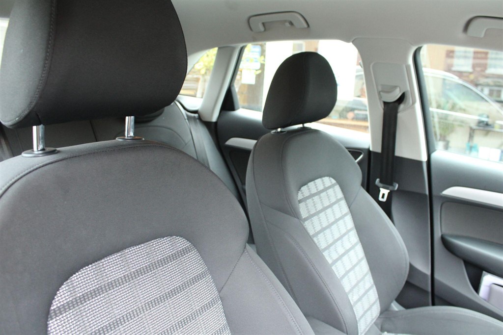 Used Audi Q3 2016 for sale - 77630986: Photo 2