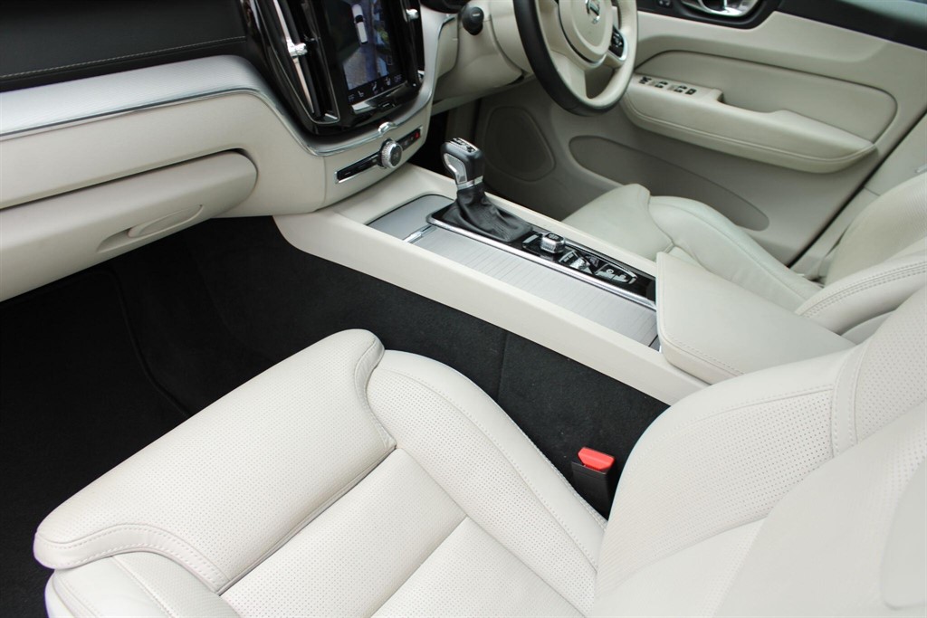 Used Volvo XC60 2018 for sale - 77691174: Photo 32