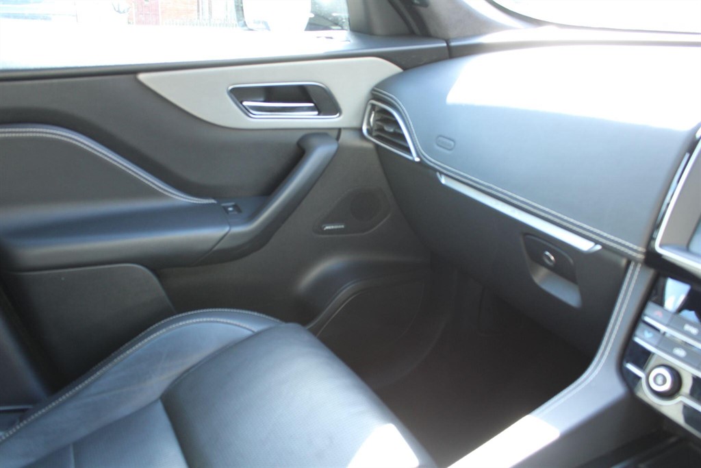 Used Jaguar F-Pace 2019 for sale - 78055452: Photo 19