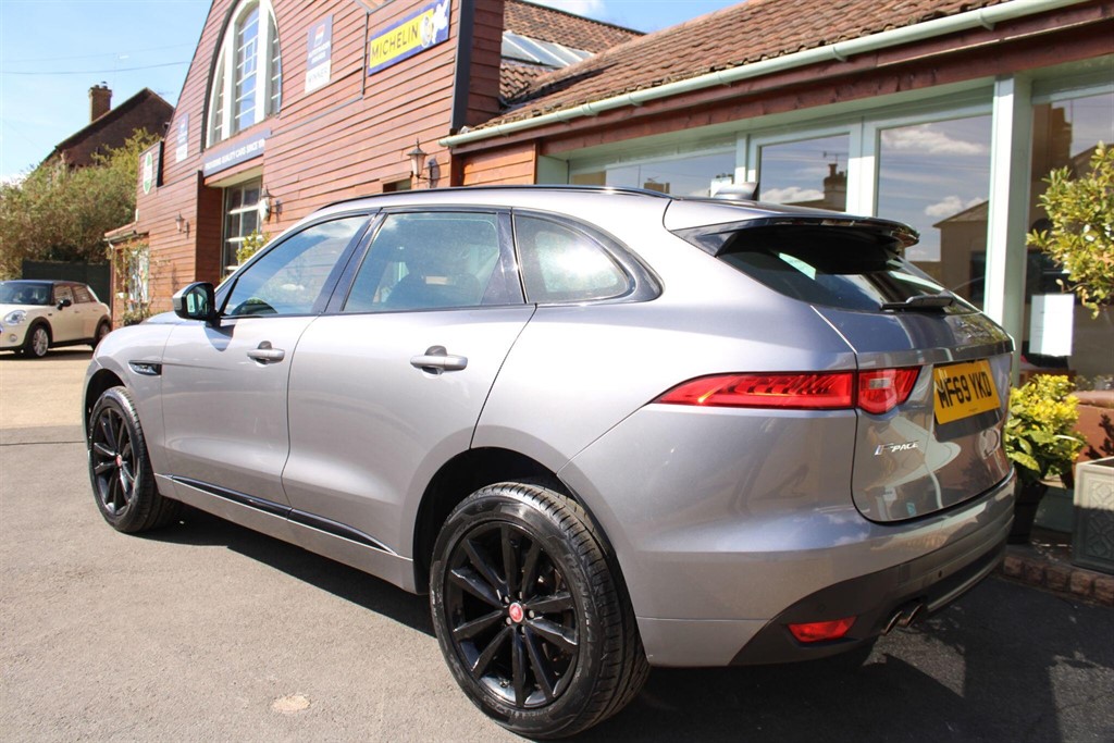 Used Jaguar F-Pace 2019 for sale - 78055452: Photo 2