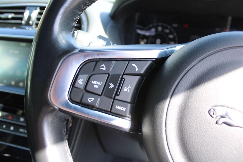 Used Jaguar F-Pace 2019 for sale - 78055452: Photo 39