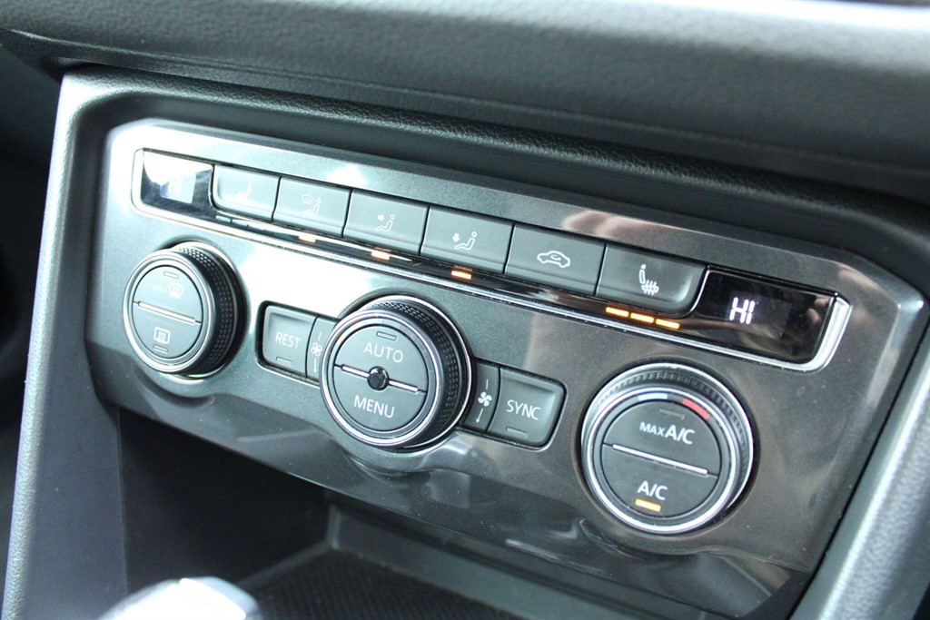 Used Volkswagen Tiguan 2016 for sale - 77691185: Photo 22