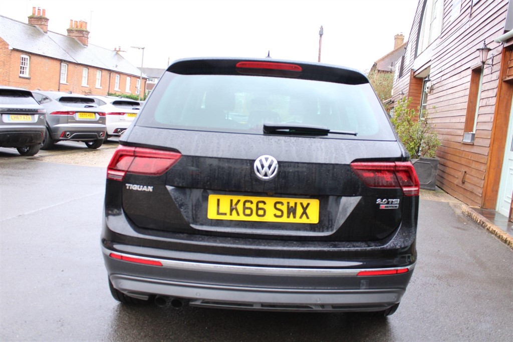Used Volkswagen Tiguan 2016 for sale - 77691185: Photo 32