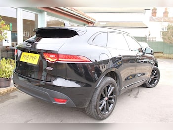 Used Jaguar F-Pace 2018 for sale - 77592485: Photo