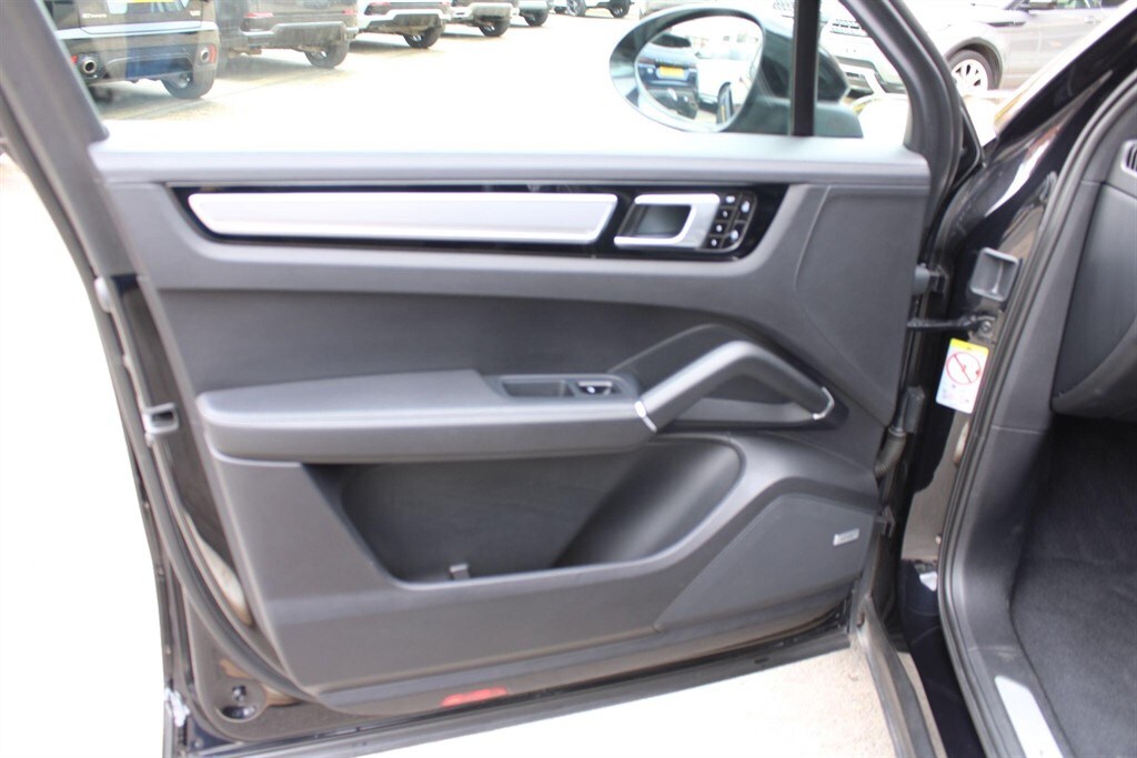 Used Porsche Cayenne 2020 for sale - 77903578: Photo 37